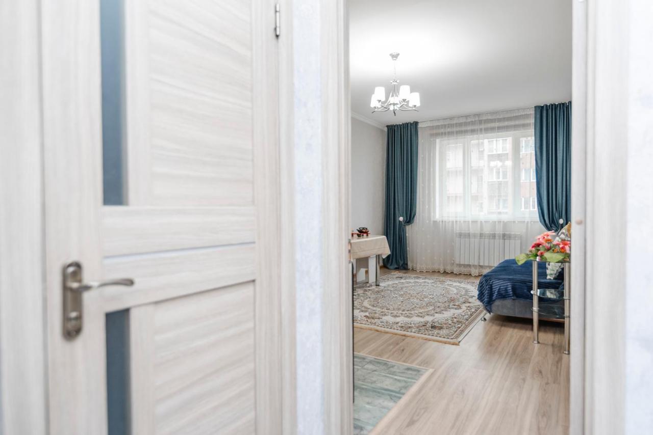 Apartment Zodiak Almaty Exterior foto